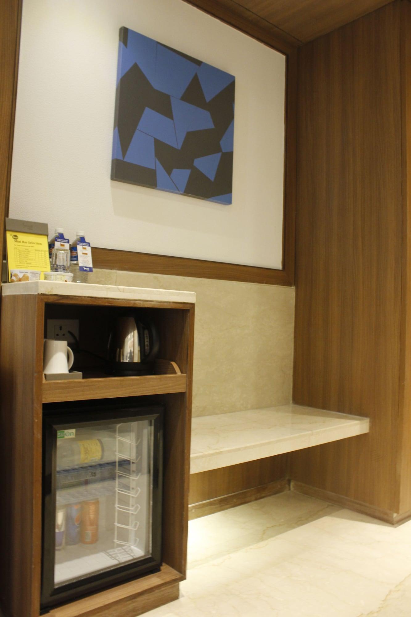 Hotel Swati Deluxe Delhi  Dış mekan fotoğraf